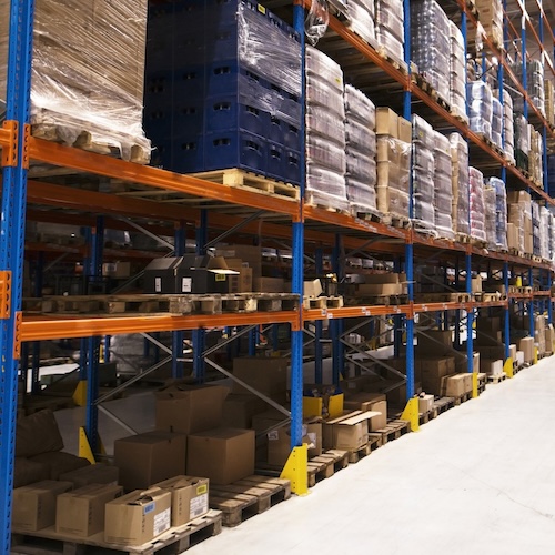 FMCG manufacturer frees up working capital and protects material availability through Lean Inventory Management